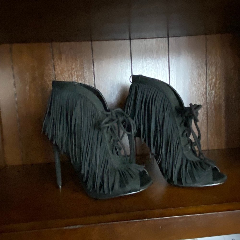 Women’s Wild Rose Suede Peep Toe Fringe Strappy Stiletto Bootie Size 6